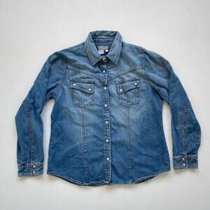 The Territory Ahead Light Wash Denim Short Sleeve Button-Up Shirt - Blue